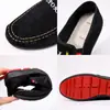 ¡Caliente! Zapatos nuevos para hombre, zapatos de tela del viejo Pekín, zapatos casuales de primavera para hombre, mocasines de moda trendy para hombre, zapatos sin cordones