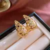 Flor Aguja de Plata Pendientes Colgantes Sencillos de Moda Pendientes de Tuerca Temperamento Vintage Pendientes Lujosos de Alta Gama Ligeros para Mujer