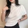 Novidades de Primavera e Verão: Camiseta com Design Irregular Único e Efeito Emagrecedor, Base Franzida, Caimento Justo, Top com Design de Gola Meio Alta