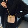 A popular bolsa pequena de fio bordado diamante para mulheres 2021 novo all-matching ins corrente messenger bag moda mini bag