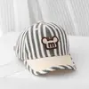 Nova Boné de Baseball com Proteção Solar Desenho Logo m para Crianças Atacado Chapéu de Bebê de 1-3 Anos Moda Coreana Boné de Baseball Listrado