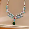 Collar de gota de agua con incrustaciones de circonita estilo palacio, cadena para la clavícula de lujo ligero de nicho de alta gama, juego de joyas exquisito y elegante al por mayor