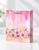 En stock bolsa de regalo de cartulina blanca engrosada bolsa de papel pintada a mano con pintura al óleo flor de Gesang lavanda bolsa de embalaje para tienda de flores de celebridad de internet