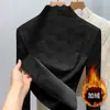 Camiseta de Fondo de Encaje con Cuello Alto y Forro Polar para Mujer Otoño e Invierno Nueva Moda Estilo de Alta Gama Estilo Extranjero Top Cálido Interior Moderno