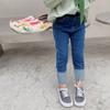 Pantalones vaqueros de primavera y otoño para mujer y niño, estilo occidental, para bebé, estilo coreano, moderno y distintivo, con colores a juego, ajustados y de pie pequeño.