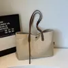 Bolsa de Lona para Mulheres, Grande Capacidade, Novo Estilo 2026, Bolsa de Ombro Versátil Casual, Bolsa Tote Muito Estilosa para Estudantes que Vão para a Aula