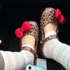 Zuecos de Ballet con Lazo Rojo Juguetón y de Moda, Flor Decorativa Simple para Zapato, Accesorios de Hebilla Desmontable para Zapato