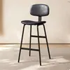 Bancos altos de bar modernos minimalistas com encostos de ferro, bancos altos para uso doméstico, bancos de bar de couro estilo luxo leve