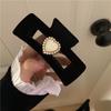 Pinza para el pelo de corazón de perla con lazo, pinza de garra de terciopelo para otoño e invierno para mujer, accesorio para el pelo de pinza superior de estilo francés vintage de alta gama, inspirado en Chanel