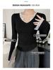 Camiseta Feminina de Manga Comprida com Decote em V e Renda, Nova Coleção Primavera/Verão, Modelagem Slim, Emagrecimento, Camiseta Básica, Design Coreano
