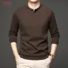 Sudadera de cuello alto de alta gama para hombres de mediana edad, jacquard liso nuevo de otoño e invierno, cómoda y versátil, ropa para hombre de estilo chino con cuello alto