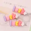 Placa de la suerte de color diversión infantil DIY pegamento de crema funda de teléfono móvil vaso de agua tocado pasador joyería accesorios de resina al por mayor