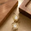 Brincos de Tarraxa Elegantes e Requintados com Pérolas Naturais de Água Doce Incrustadas de Diamantes, Luxo Leve, Simples e de Alto Padrão, Versáteis para o Estilo do Dia a Dia