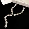 Conjunto de Joyería de Collar y Pendientes con Borla de Hoja de Oro Retro Europeo y Americano, Elegantes Accesorios de Lujo Ligero de Moda para Mujer