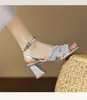 Sandalias romanas de moda con tira hueca estilo francés 2026, elegantes sandalias de moda nuevas de tacón alto con punta abierta para mujer, estilo de verano