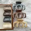 Grampo de Cabelo Grande de Abóbora com Textura de Madeira para Mulheres Novo Estilo 2025 Simples e Elegante Grampo de Tubarão Outono Inicial Grampo Versátil Grampo de Cabelo de Madeira