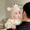Touca de Bebê Fofa Super Adorável Outono Inverno Quente Espessada de Tricô Chapéu com Proteção para Orelhas para Menino Menina Bebê Chapéu de Lã Pelúcia
