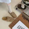 Novas Meias Pantufas Meio Sapato Outono 2026 Retro Couro Macio Fosco Fivela Bico Aberto Uso Externo Solado Macio Antiderrapante Confortáveis