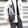 Bolsas Masculinas de Couro PU Novo Outono e Inverno 2024 Casual e Mais Fácil de Combinar Bolsas de Ombro Transversais Bolsas Masculinas Bolsas Pequenas Transfronteiriças Bolsas para Celular