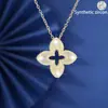 Pulsera de Flor de Cuatro Hojas en Forma de Diamante de Venta Caliente Transfronteriza con Pequeños Diamantes Blancos, Diseño de Flor Hueca Tallada con Metal Cepillado