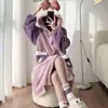 Pijama de Coral Fleece para Mujer Otoño Invierno Nuevo Estilo Set Portátil con Cremallera Moda Suelto Engrosado Cálido Cárdigan Ropa de Casa