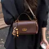 Textura de Alta Qualidade, Simples e Versátil, Estilo para o Dia a Dia, Estilo Coreano 2025 Outono Feminina Uma Alça Transversal de Mão Pequena Quadrada