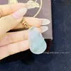 Colgante de Jade Flor Flotante de Seda Verde Tianshan de Xinjiang Natural, Colgante de Calabaza Tridimensional con Doble Bendición, Venta Directa del Fabricante