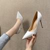 Primavera nuevos tacones altos tacón puntiagudo poco profundo moda coreana zapatos de moda de mujer nude una generación de cabello