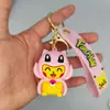 2025 Caricatura Creativa Estéreo Travesti Elfo Bola Pokemon Llavero Bolsa de Regalo Llavero Colgante Pequeño