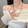 Colar com Pingente Tridimensional Brilhante Japonês e Coreano Simples Doce Cool para Mulheres com um Toque de Luxo, Corrente Longa de Couro Preto para Suéter Tendência