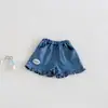 Conjunto de Duas Peças Casual Bebê Dianxi Listrado com Laço e Suspensório Shorts Jeans de Verão com Babado