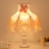 Lámpara de mesa lámpara de noche de dormitorio encaje de princesa europea simple moderna nórdica niña lámpara de mesa para el hogar una generación de pelo
