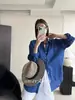 Camisa azul de linho elegante e estilosa de manga longa para mulheres, verão, modelagem solta, versátil, para o trabalho, de algodão e linho, com proteção solar