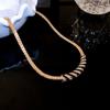 Collar de oro real bañado con diamantes goteando Cadena de clavícula de lujo ligero medieval europeo y americano Joyería de nicho de alto nivel para el temperamento Venta al por mayor