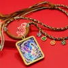 Bodhisattva Guanyin Guanyin de las Mil Manos Thangka Finamente Elaborado Pintado en Oro Cuerda de Cinco Vías Estilo Tibetano Caja Gawu Semi-Pintada Colgante de Collar