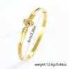 Nuevo brazalete de acero inoxidable con diseño de trébol de cuatro hojas calado, moda transfronteriza, flor de cuatro hojas que no se decolora, joyería de brazalete de acero de titanio