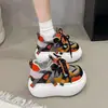 Zapatos deportivos casuales para aumentar la altura de personas bajas, estilo europeo, bloques de color, suela gruesa, zapatillas de plataforma para mujer, para uso en exteriores con faldas, Nuevo Estilo Primavera Otoño 2026