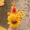 Colgante de Girasol Creativo Colgante de Girasol de Felpa Tejido a Crochet Llavero Colgante para Mochila Escolar Regalo para Examen de Ingreso a la Preparatoria