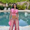 Camiseta Curta Rosa Estampada com Letras Estilo Americano Vintage Y2K Manga Curta Feminina Hot Girl Slim Fit Cropped Ombro a Ombro