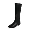 Botas de montaria de cano alto, emagrecedoras e versáteis, para mulheres, coleção de inverno 2026, apresentando salto grosso, salto médio, bico quadrado e design de bota longa elástica que abraça as pernas