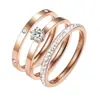 Anillo de Acero Inoxidable con Diamante de Venta Caliente Transfronterizo Anillo Diseño de Nicho para Mujer Anillo de Acero de Titanio Diamante Grande Juego de Tres Piezas