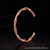 Pulsera de acero inoxidable para niñas alto sentido chapado nicho damas no se decolora hebilla titanio acero joyería joyería al por mayor