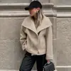 Nuevo Estilo Otoño/Invierno 2026 Abrigo Corto de Imitación Lana con Cuello Grande Doble Botonadura Holgado Superior Abrigo Casual Simple Europeo y Americano