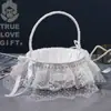 Suministros para bodas estilo occidental tela de encaje cesta de flores para bodas flor para dama de honor flor de mano pequeña cesta de flores suministros para bodas al por mayor