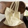 Bolsa de Ombro Bordada Vazada de Indústria Pesada Literária Francesa Bolsa de Tecido Tencel e Nylon Bolsa Feminina Elegante Suave e Romântica Bolsa Semitransparente