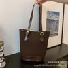 Bolso de Hombro Tipo Cubo Retro de Moda Casual para Mujer Otoño e Invierno 2026 Nuevo de Gran Capacidad para el Trabajo y los Viajes con Colores Contrastantes