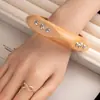 Pulsera de Madera Geométrica Remachada Retro Europea y Americana Nicho de Moda Genial Exagerada Accesorios de Pulsera Exportación Joyería a Mano Joyería Transfronteriza
