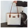Bolsa de Hombro/Axila Grande de Color Sólido con Bordado de Patrón de Diamantes para Mujer, Nueva, Casual, Elegante, Estudiante, Clase