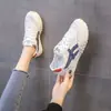 Zapatos Deportivos Blancos Ligeros de Suela Suave Más Vendidos 2026 Nuevos Primavera/Otoño Versátiles Transpirables Amortiguadores Cómodos para Mujer