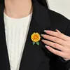 Broche Exagerado de Margarida Europeu e Americano para Mulheres, Broche de Flor Amarela de Alta Qualidade e Elegante, Alfinete de Roupa Versátil